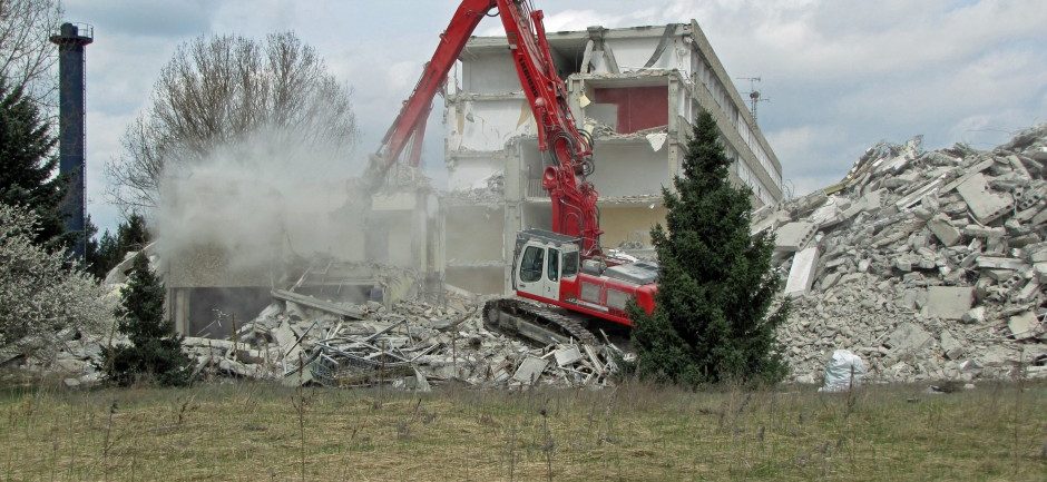 Abbrucharbeiten auf dem Gelände der ehemaligen Landespolizeischule Basdorf